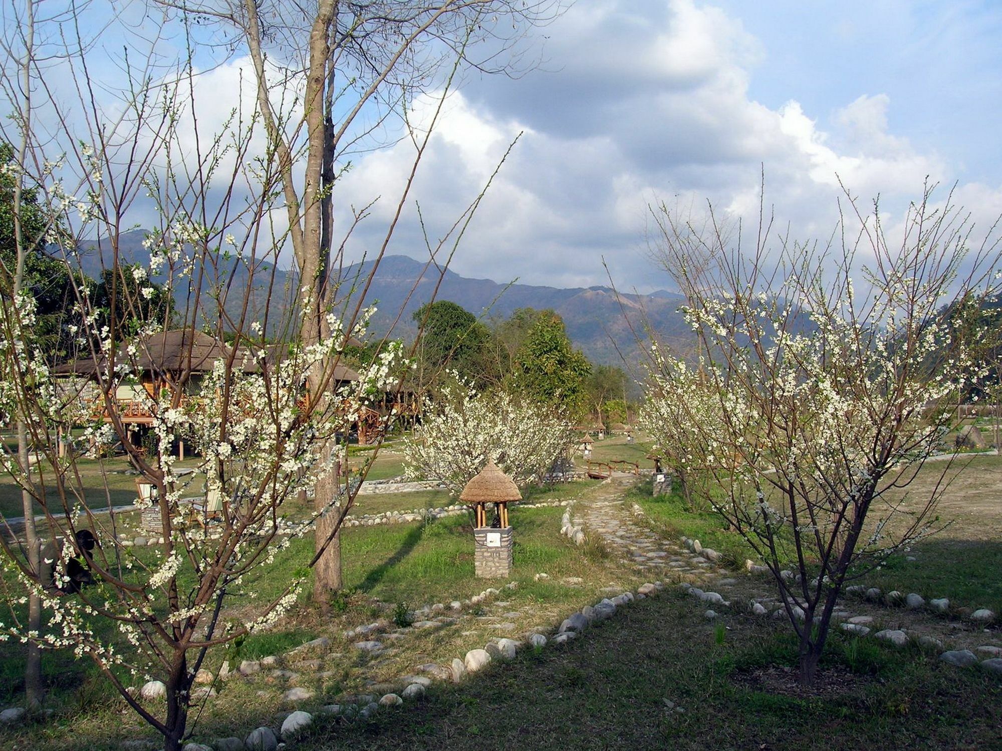 Camp Riverwild Hotel Garjia Kültér fotó